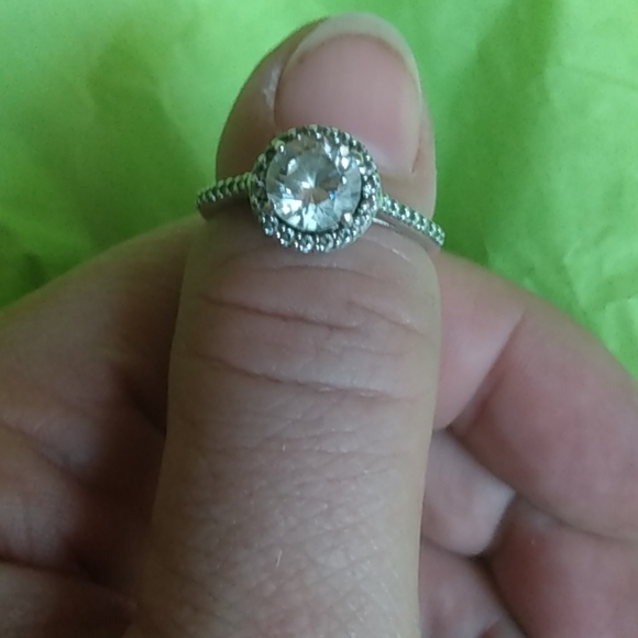 Jewelry - CZ halo round stone sterling silver engagement ring size 7